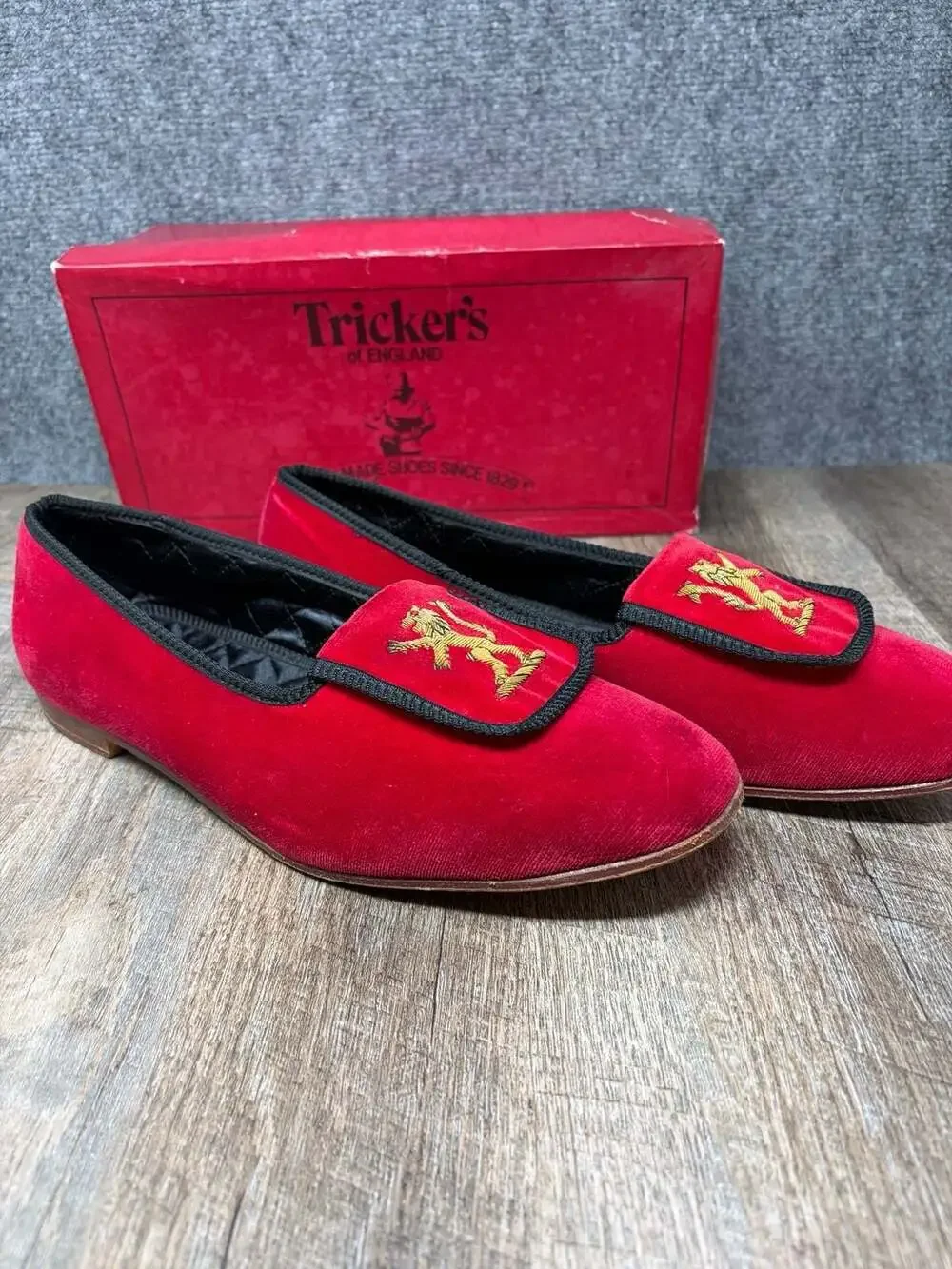 Tricker's London Slippers in Red Velvet w/Gold Rampant Lion Embroidery size 10.5
